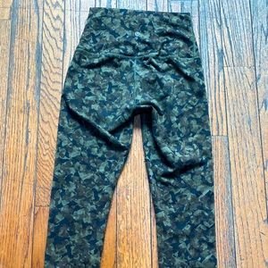 lululemon camo leggings/pants size 4